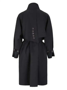 Gabardina negra elegante para mujer, cintura con cinturón y detalle único en la espalda, elegante abrigo, vestido gótico disponible en cuero Premium - Product Image 3