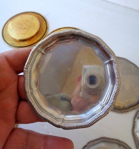 Vente en gros Sous-verres vintage en laiton et en acier de luxe écologique Conception personnalisée pour hôtel, restaurant, bureau, Inde - Product Image 5
