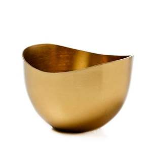 Hermosa tazón de servir de metal color oro rosa con diseño de aspecto antiguo, adecuada para decoración tradicional o cenas festivas indias. - Product Image 5