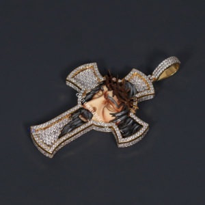 Emblemático de las creencias católicas en plata de ley 925 colgante de hip hop de diamante moissanite de corte redondo en el último diseño nuevo - Product Image 4