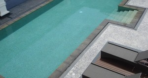 Carreaux de piscine en pierre naturelle verte Sukabumi de qualité supérieure, design tropical, antidérapants, pour extérieur, hôtel, 10 mm - Product Image 3