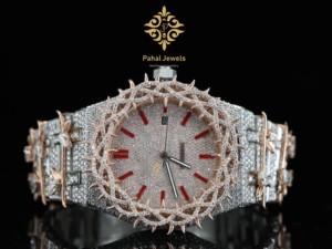 Montre de luxe personnalisée, design épineux, sertissage complet en moissanite, cadran romain, style hip-hop, pour les soirées, montre de luxe durable - Product Image 4