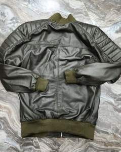 Veste en cuir véritable brodé sur mesure en peau de mouton OEM avec côtes pour l'hiver Design manches complètes Méthode de tissage non tissé vierge - Product Image 3