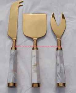 Juego de Cuchillos para Queso y Mantequilla de Diseño Superior 2025, Mango de Resina Pulida y Acero Inoxidable Plateado - Product Image 2