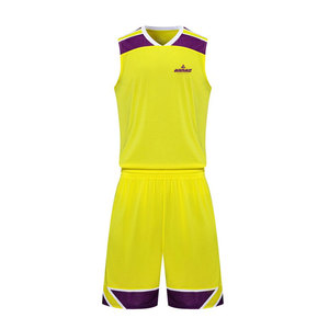 Uniforme de basket-ball en sergé à séchage rapide Vêtements de sport Uniforme de basket-ball pour jeunes En nouveau stock - Product Image 1
