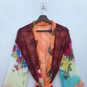 Kimono sari vintage en polyester avec patchs multicolores Robe longue de lune de miel - Product Image 4