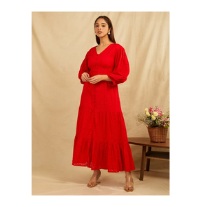 Haute qualité nouveau concepteur à la mode rouge brodé solide décontracté pleine longueur robe des femmes à la fabrication en gros - Product Image 1