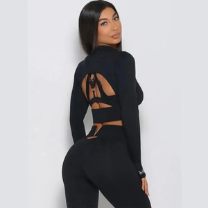 ชุดออกกำลังกาย 3 ชิ้น เสื้อครอปแขนยาว กางเกงขายาว ชุดโยคะ ชุดออกกำลังกายสำหรับผู้หญิง ชุดกีฬา ชุดฟิตเนส - Product Image 3