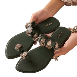 Kolhapuris Pequeños Colgantes con Motivo de Arco Elaborado, Hechos a Mano, Antideslizantes, Personalizables, Impresos, Tendencia de Moda - Product Image 1