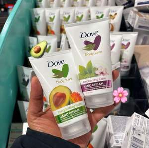 Gel de Ducha Humectante Enriquecido con Fórmula Dove Pro Age. - Product Image 3