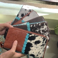 Dompet Kulit Asli Bohemian Ashly Handicraft dengan Ritsleting, Bordir, Lapisan Katun - Desain Portabel untuk Penggunaan Sehari-hari dan Malam Hari