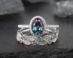 Anillo de compromiso de plata de ley 925 con alejandrita sintética de 1.1 quilates, halo vintage, conjunto nupcial de oro rosa de 14K, hecho a mano, clásico. - Product Image 1