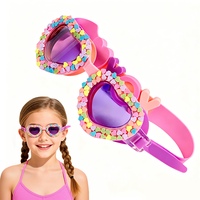 Lunettes de natation anti-buée pour enfants, lentilles HD, protection UV, sangle en silicone souple, design amusant en forme de cœur, équipement de natation
