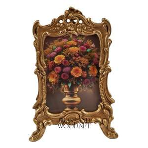 Marco de mesa adornado de latón antiguo con arte de ramo floral en diseño decorativo de estilo europeo clásico - Product Image 2