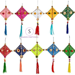 Cometa de lana tradicional, colgante de puerta india, hilo de madera, decoración de pared para decoración de festivales, colgantes de pared artesanales elegantes - Product Image 1