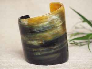 Brazalete de cuerno de búfalo natural Ligero Espesor medio Pulido Color claro Estilo lindo - Product Image 4