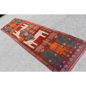 Tapis turc vintage, tapis Herki 3,2x11,4 pieds, tapis en laine rouge à motifs floraux - Product Image 4