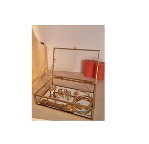 Caja de desplazamiento de vidrio de metal Premium de inspiración vintage con detalles de desplazamiento intrincados para una decoración sofisticada del hogar - Product Image 2