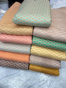 Tissu jacquard brocart élégant pour robes de mariée rembourrage et vêtements de créateurs Fourniture en gros de textiles de haute qualité - Product Image 2