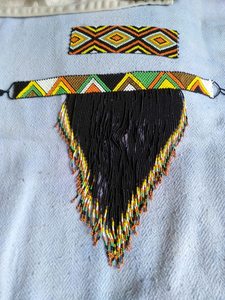 Colliers câblés en laiton sur mesure avec pendentifs coquillages cauris idéaux pour les créateurs et revendeurs de bijoux africains - Product Image 3