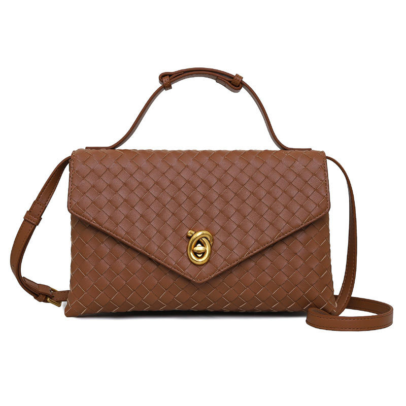 สีน้ำตาล