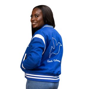 Blouson aviateur Varsity bleu avec vêtements d'extérieur de style sororité à rayures blanches pour des vêtements de vie grecs élégants et de la chaleur - Product Image 4