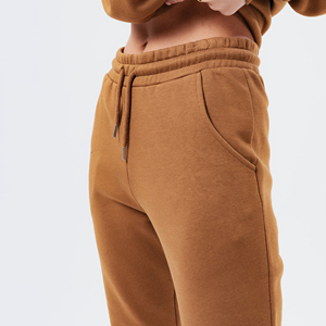 Trajes de chándal Tallas grandes OEM Desgaste Nuevo diseño de moda Precio barato Ropa de invierno Traje de entrenamiento Precio al por mayor Chándal de mujer - Product Image 4