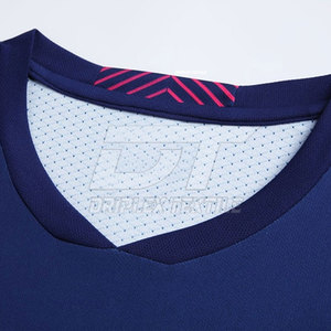 Uniforme de fútbol de diseño personalizado de último estilo para venta en línea Uniforme de fútbol de precio barato más vendido - Product Image 3