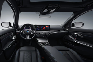 Nouvelle berline sportive 2024, véhicule à essence, premium, 4 portes, automatique, avec intérieur de luxe - Product Image 2