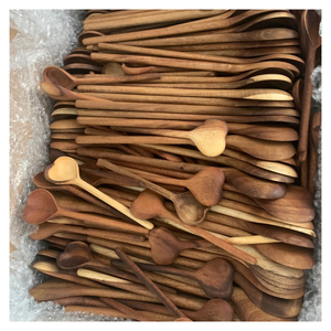 Cuchara de madera hecha de madera sostenible, ideal para cocinar a diario, revolver, mezclar o regalar - Product Image 4