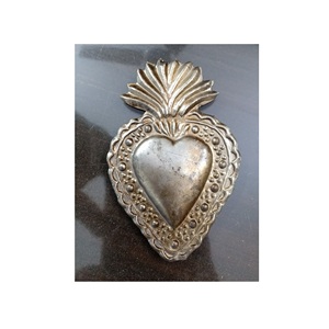 Métal Milagros Sacré Coeur Antique Mexicain Coeur Catholique Gravure Médaillon Espace Pendentif Ornemental Cadeau - Product Image 5
