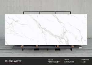 Esthétique murale moderne raffinée offerte par des dalles en porcelaine noire à haute brillance de 800x2400 mm - Product Image 2