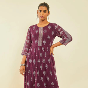 Vestido de algodón bordado con estampado Floral Magenta de alta demanda de tendencia 2025 para mujer cómodo para la temporada de verano Natural - Product Image 1