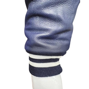 Chaqueta de Béisbol Varsity de Invierno para Hombre, Forro Polar, Diseño de Letras Bordadas, Cuello Alto, Logotipo Frontal, OEM, Chaqueta Casual con Cierre - Product Image 4