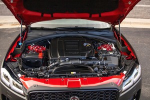 Jaguar F-Pace P250 S Turbo de 4 cilindros, usado, limpio, año 2022 - Product Image 5