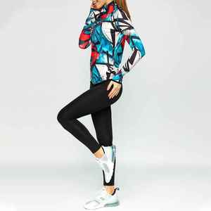 Venta caliente OEM Mujeres Sublimación Chándal en Nuevo Diseño Cómodo Transpirable Dos Piezas Durable Mujeres Sublimación Chándal - Product Image 4