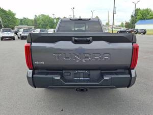 Toyota Tundra SR5 4x4 SR5 2023, Cabina Doble, 4 Puertas, Versión Estándar - Product Image 5