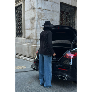 Chaqueta de gamuza negra para mujer con borlas - Product Image 1