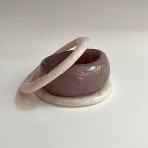 Brazaletes de Resina de Diseño, Estilo Ángel, Elegantes para Uso Diario y de Fiesta, Joyería Artesanal de Resina para Mujeres Modernas - Product Image 2