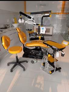 Unidad de Sillón Dental Eléctrico Moderno con Luz LED de Operación, Reposacabezas Ajustable, Sistema de Control Multifuncional para Dentistas, Plástico - Product Image 2