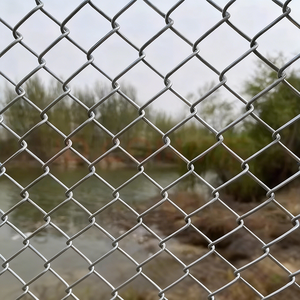 Elektrolytisch verzinkt, warmtebehandeld stalen gaashekwerk 2x2,65mm 3ft x 8,5m, heavy-duty, gepoedercoat PVC frame, anti-klim - Product Image 2