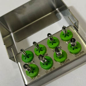 Haute qualité allemand en acier inoxydable 8 pièces Kit de poinçon de tissu d'implant dentaire avec porte-fraise Instruments chirurgicaux en gros - Product Image 4