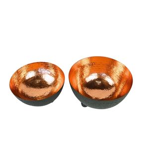 Bol contemporain élégant sur pied en cuivre pour mariages modernes Tables à manger Salons ou événements pour servir des collations aux fruits - Product Image 1