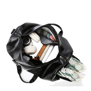 Sac de voyage de grande capacité, sac de sport en cuir PU souple, sac à bandoulière pour hommes et femmes - Product Image 2
