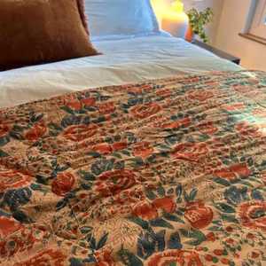 Cobija Reversible de Algodón con Bloques Estampados a Mano, Estilo Indio, para Cama - Product Image 6