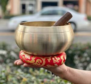 Bol chantant en laiton, fait à la main, personnalisé, avec bâton en bois, pour la méditation parfaite et le yoga - Product Image 3