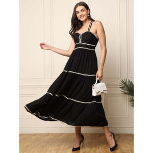 DEEBACO Robe longue évasée noire unie en rayonne pour femme, col cœur, sans manches, style décontracté ou de soirée, lavable - Product Image 1