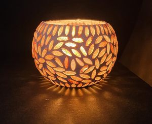 Portavelas de mosaico hecho a mano de alta calidad, fragmentos de vidrio coloridos para regalos de Navidad personalizados, venta al por mayor por HF Crafts - Product Image 1