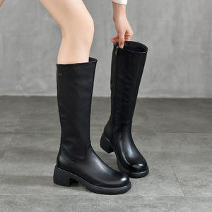 Bottes élégantes en cuir pour femmes, hauteur genou, talon carré, fermeture éclair latérale, bottes hautes tendance pour femmes - Product Image 2