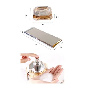 Los accesorios de baño de metal y vidrio ofrecen un excelente valor combinando durabilidad y estilo atemporal. - Product Image 3